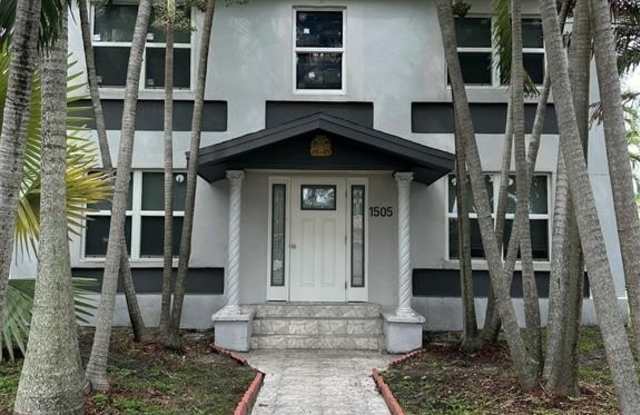 1505 WASHINGTON ST photos photos