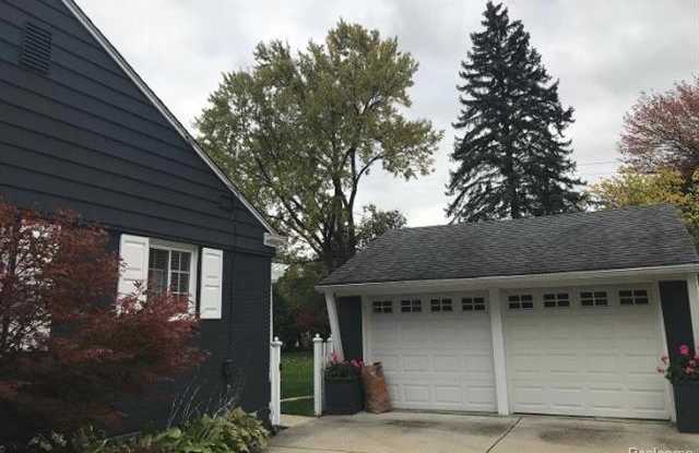 16929 DUNBLAINE Avenue Gallery 2