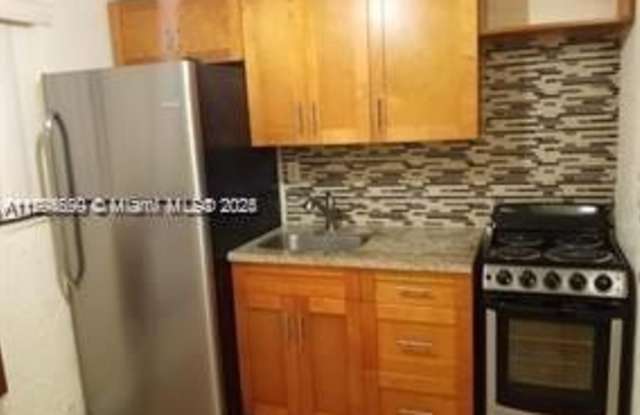 2441 SW 27th Ave photos photos