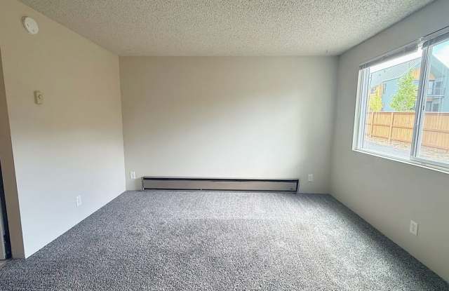 Two Bedroom Ashland Townhouse | Available Now! Gallery 4