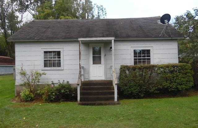 2703 Merchant Street - 2703 Merchant Street, Marinette, WI 54143