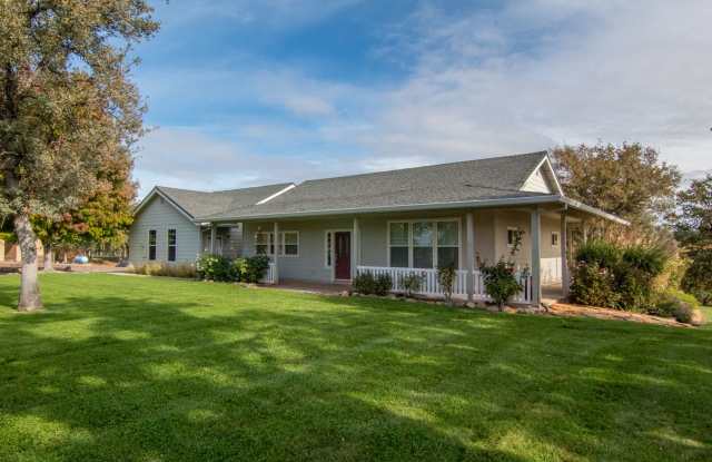 Country Home for Rent on Acreage | 3.5 Acres, 3 Car Garage, Deck, Pet Friendly photos photos