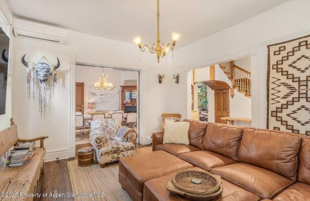 320 W Main Street photos photos