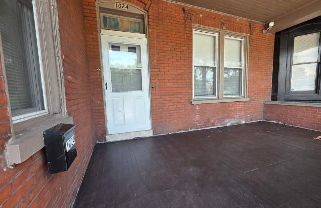 2 bed 1 bath Available in Wilmington Gallery 1