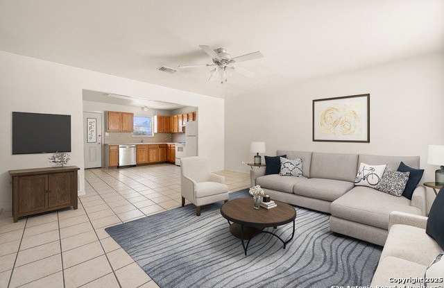 1118 W GOODWIN ST - 1118 West Goodwin Street, Pleasanton, TX 78064