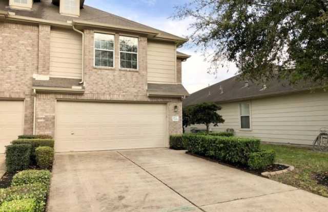 5126 Redemption Cir - 5126 Redemption Circle, Houston, TX 77018