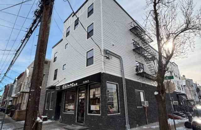 136 Elm St photos photos