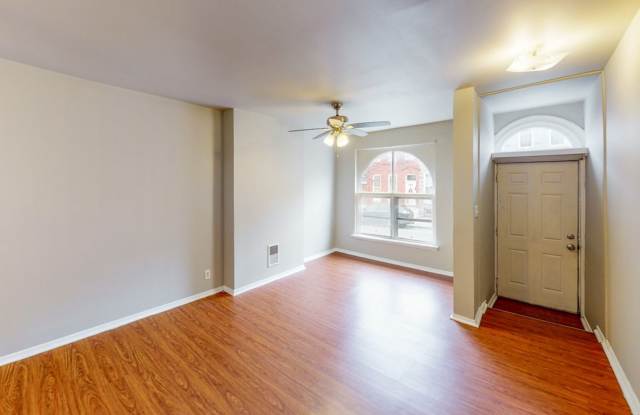 2429 Druid Hill Ave - 2 Bedroom Townhouse photos photos