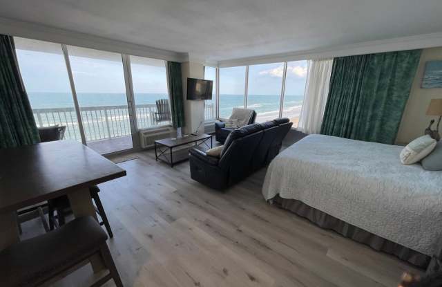 Oceanfront Corner View Condo - BEST VIEW  Wake up to the Oceanview from bed! DEPOSIT-FREE Renting option thru OBLIGO! Deposit Alternative available. photos photos