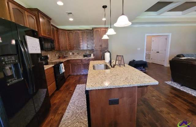 104 Loneoak Trail Gallery 2