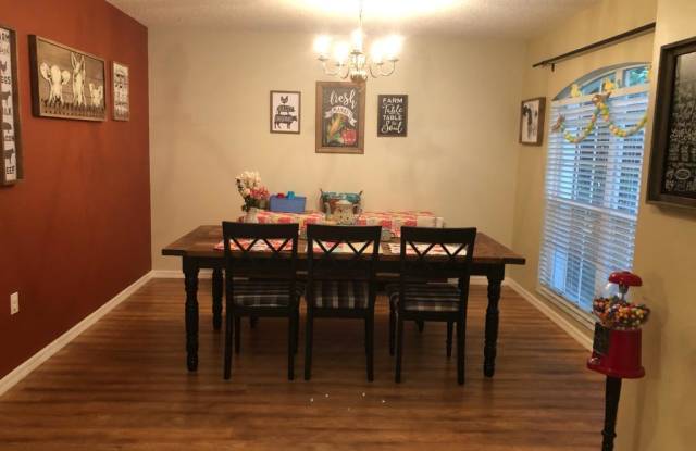 5550 Meadow Oaks Avenue Gallery 4