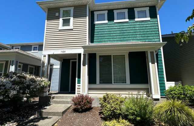 7608 Traditions Avenue NE photos photos