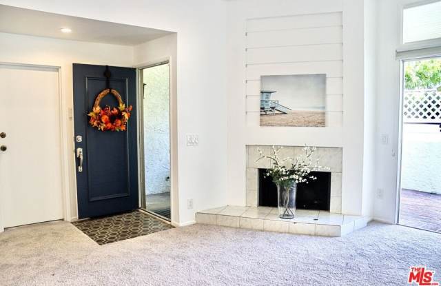 17132 PALISADES CIR - 17132 Palisades Circle, Los Angeles, CA 90272