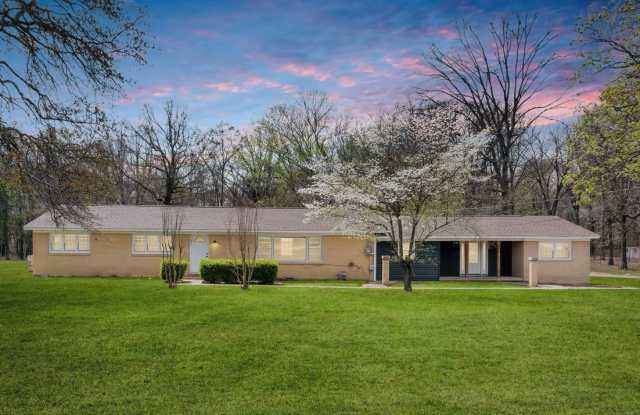 8701 Tullahoma Highway - 8701 Tullahoma Highway, Estill Springs, TN 37330