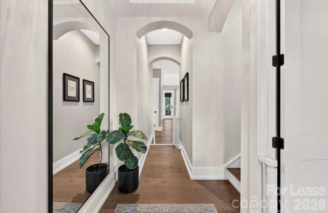 816 State Street Gallery 3
