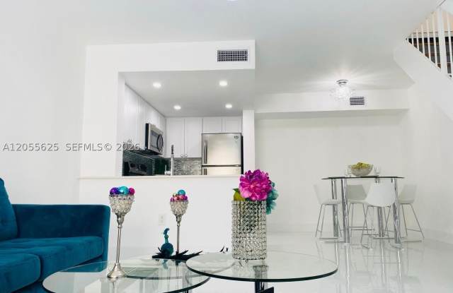 8615 NW 5th Ter Gallery 2