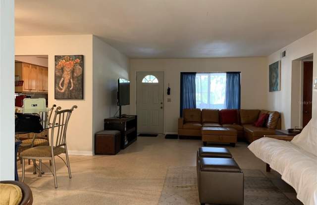 1750 DRUID Road E Gallery 3