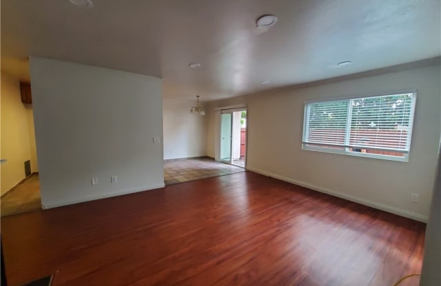 23635 Golden Springs Drive Gallery 3