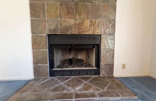 732 Grass Valley Road Gallery 4