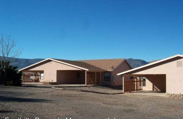 330 Arnold Terrace Unit B - 330 Arnold Terrace, Camp Verde, AZ 86322
