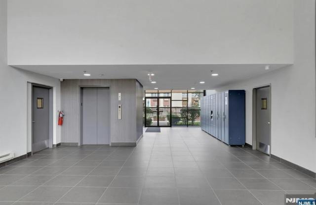 1111 River Road Gallery 3