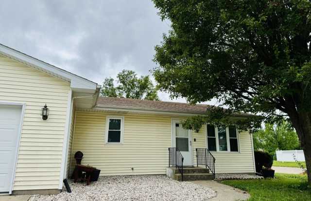 120 COMO Lane - 120 Como Lane, Springfield, IL 62703
