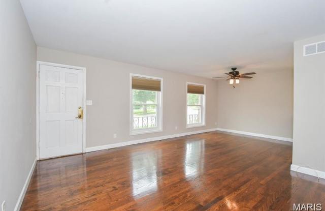 7839 Balson Avenue Gallery 2