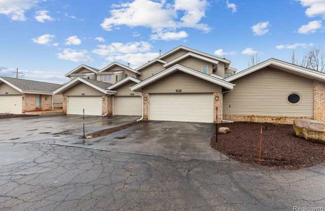 21096 Boulder Cir - 21096 Boulder Circle, Northville, MI 48167