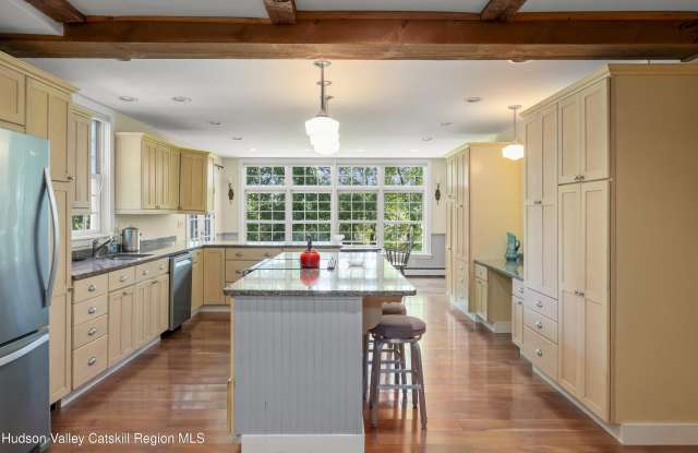 60 Mesick Road Gallery 2