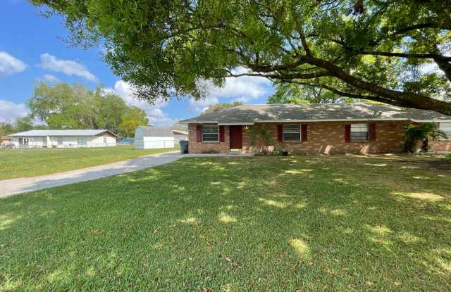 Spacious 2br/1ba Duplex in Lakeland! - 4620 Dimbath Drive, Polk County, FL 33813 Spacious 2br/1ba Duplex in Lakeland! - 4620 Dimbath Drive, Polk County, FL 33813