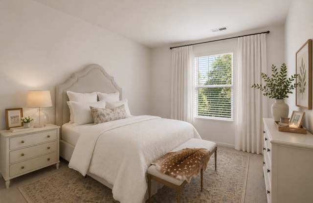 Charming & Freshly Updated 3BR Townhome in Shearon Farms! Gallery 4