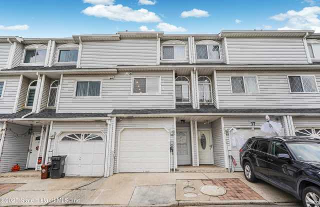 39 Simmons Loop photos photos