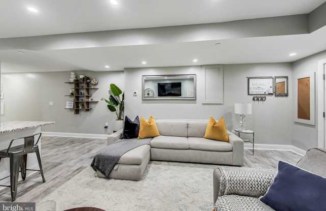 1343 IRVING Street NW Gallery 3