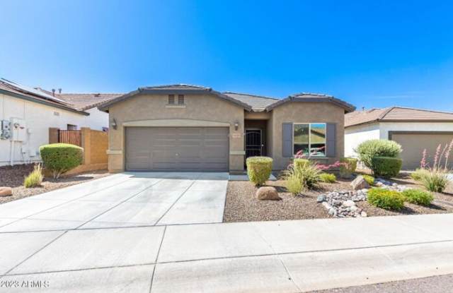 1649 West Straight Arrow Lane Gallery 2