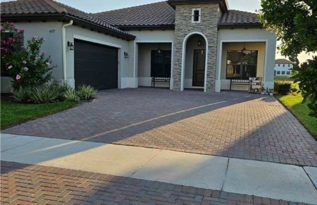 4957 Corrado Avenue photos photos