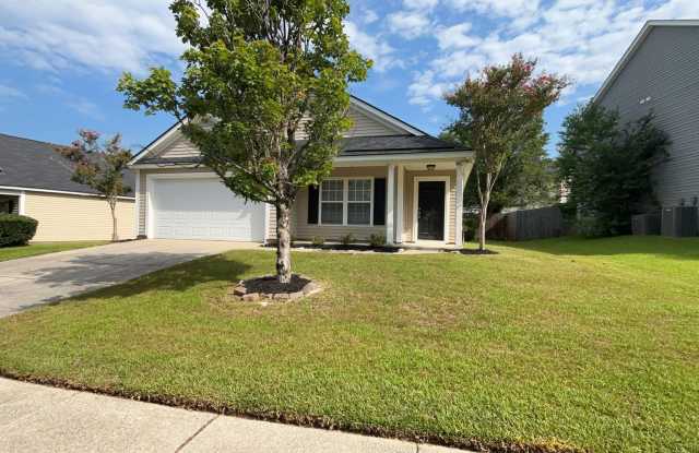 3 Bedroom, 2 Bath home in desirable Longleaf Subdivision Gallery 4