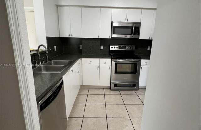 9300 Fontainebleau Boulevard E101, Miami, FL 33172 photos photos