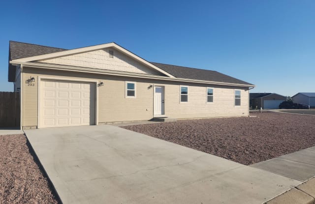 252 Indian Hills Road - 252 Indian Hills Road, Florence, CO 81226