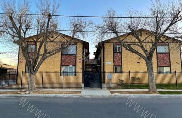 406 East Avenue Q-3 - 406 East Avenue Q, Palmdale, CA 93550