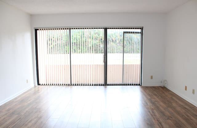 1800 N Congress Avenue - 1800 North Congress Avenue, West Palm Beach, FL 33401