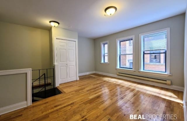 819 W Cornelia Ave A108 - 819 West Cornelia Avenue, Chicago, IL 60657