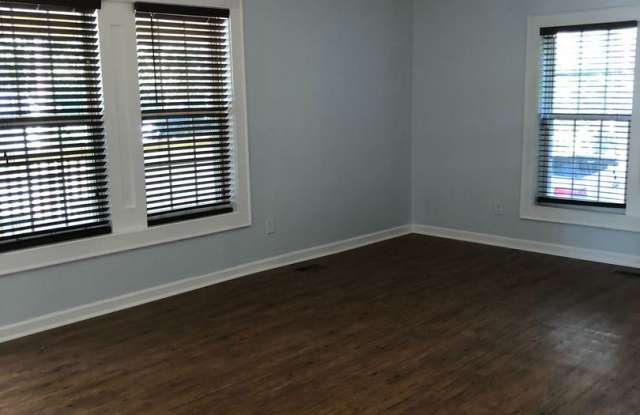 1909 Taylor St Gallery 2