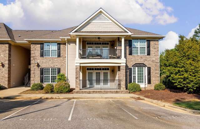 Updated Luxury Condo Gallery 1