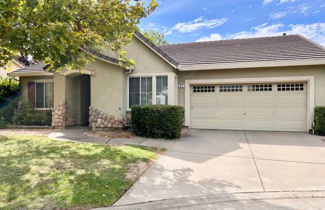 Great Court Location Near Galleria Roseville & Hwy 65 Gallery 3