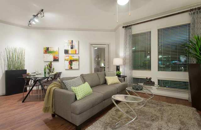 1414 Shore District Dr Gallery 2