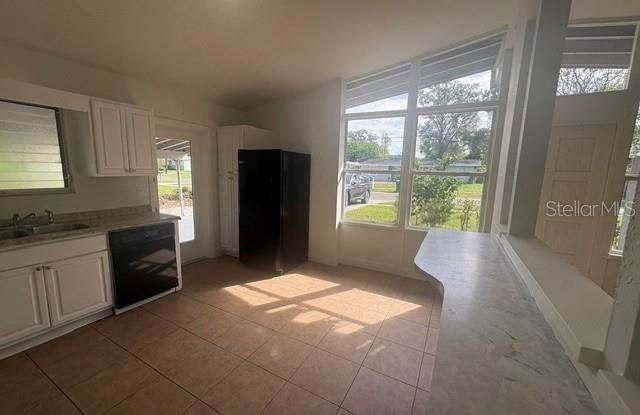 14804 N Boulevard Gallery 3