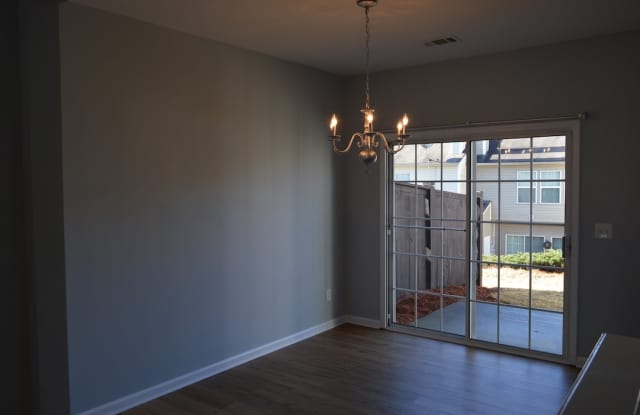 913 Prestwyck Court - 1 Gallery 4