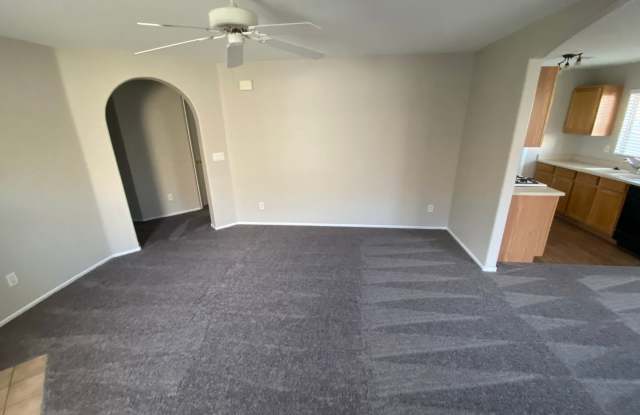 Open Floor Plan, 3-Bedroom/2Bath! Gallery 3