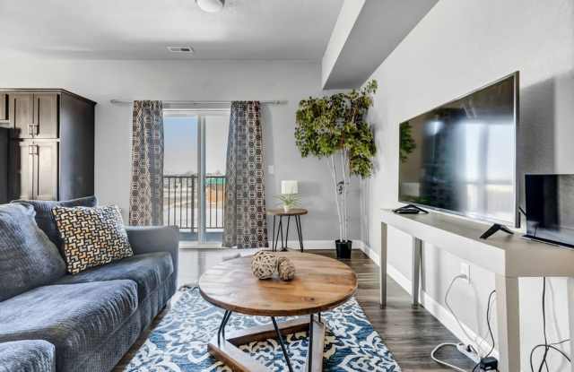 Legacy Condos - Waverly Gallery 2