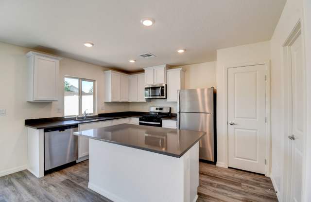 Spacious, Stylish & Move-In Ready Gallery 3